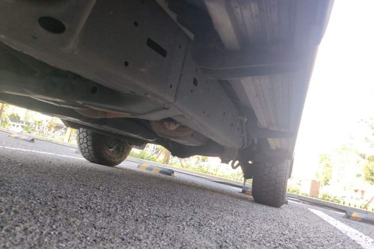 Used Toyota Land Cruiser 2016 4.0L GX 5-Seater U.S. Specification Chassis Front Left