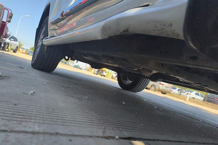 Used Toyota Land Cruiser  Chassis Front Right