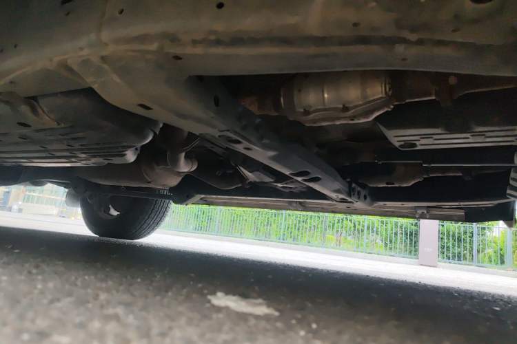 Used Toyota Land Cruiser 2016 4.0L Gasoline 8-Seater Middle East Version Chassis Front Right