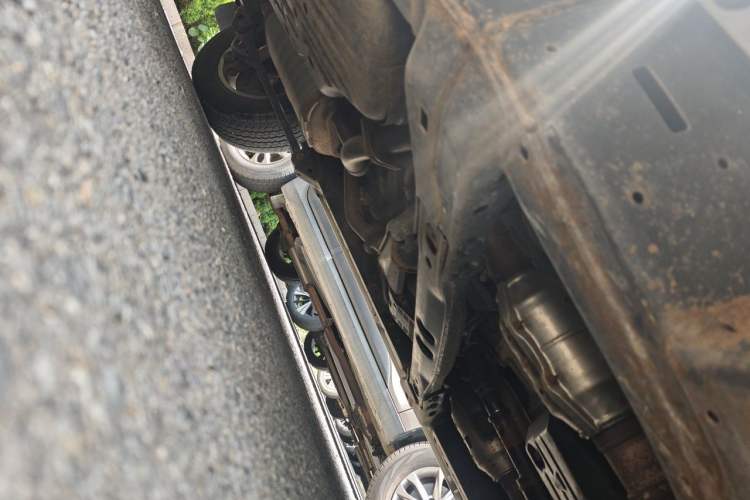 Used Toyota Land Cruiser  Chassis Front Right