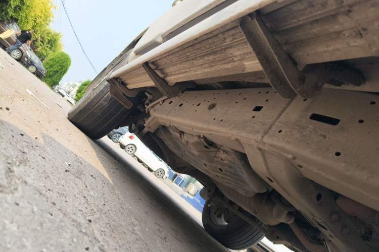 Used Toyota Land Cruiser 2016 4.0 GX-R Dual Fuel Dual Differential – Middle East Chassis Front Right