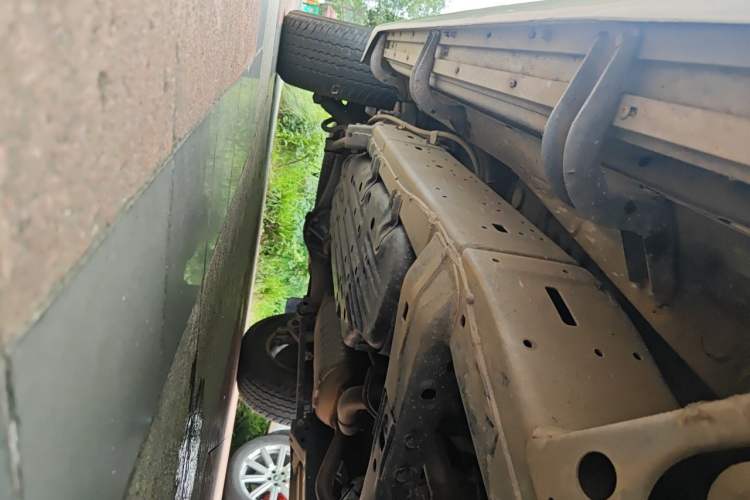 Used Toyota Land Cruiser  Chassis Front Right