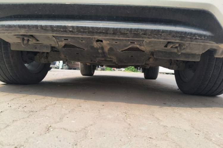 Used Toyota Land Cruiser 2016 4.0 GX-R Dual Fuel Dual Differential – Middle East Chassis Front
