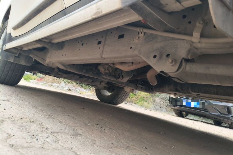 Used Toyota Land Cruiser 2016 4.0 GX-R Dual Fuel Dual Differential – Middle East Chassis Rear Left