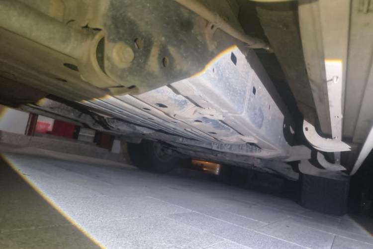 Used Toyota Land Cruiser 2016 5.7L Automatic/Manual Transmission EX-R Middle East Chassis Rear Right