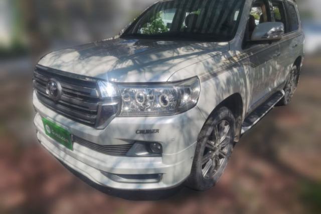 Toyota Land Cruiser Toyota Land Cruiser 2016, 4.0L, 5-seater, customs-imported مستعملة
