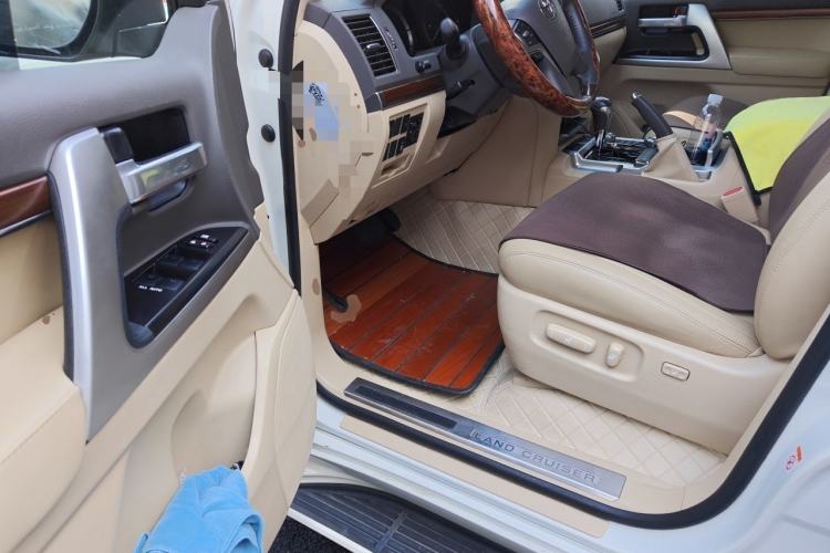 Used Toyota Land Cruiser  Driver Seat