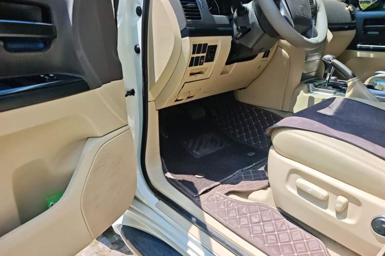 Used Toyota Land Cruiser  Driver Seat