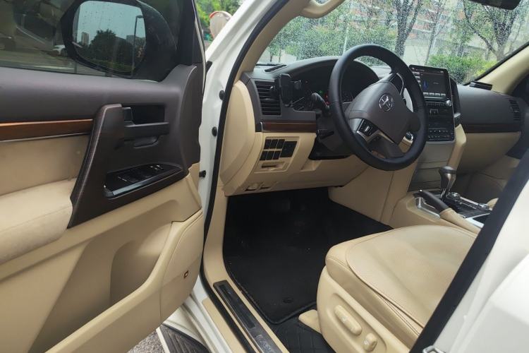 Used Toyota Land Cruiser 2016 4.0L Gasoline 8-Seater Middle East Version Driver Seat