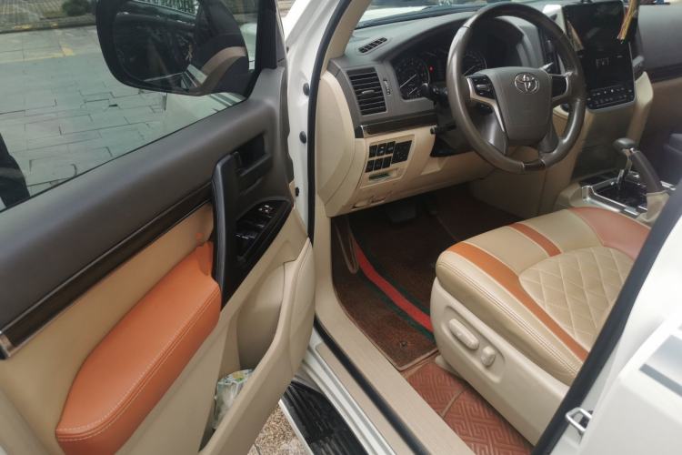 Used Toyota Land Cruiser  Driver Seat