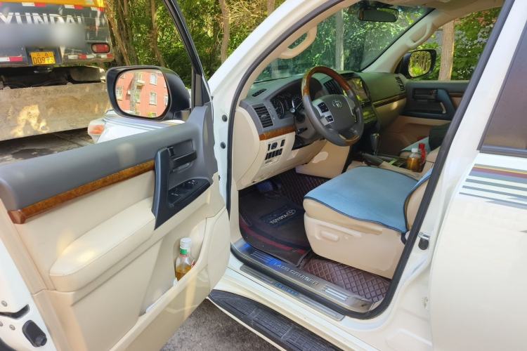 Used Toyota Land Cruiser  Driver Seat