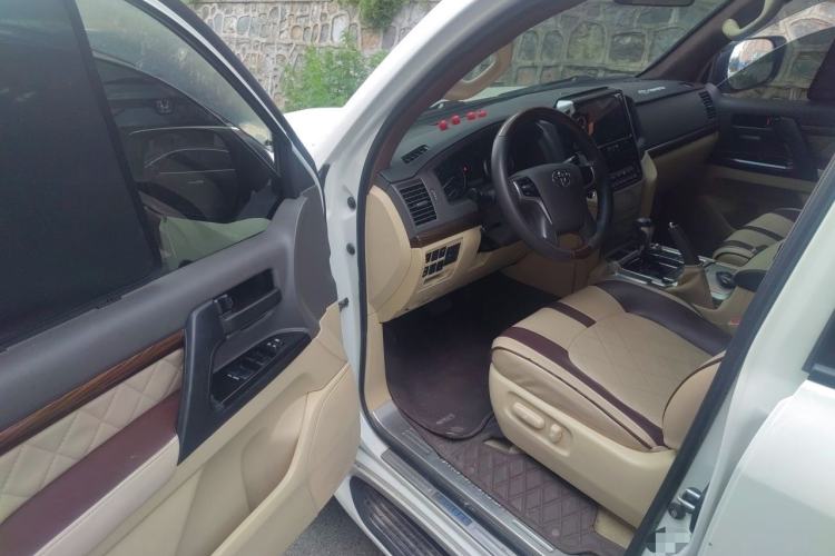 Used Toyota Land Cruiser  Driver Seat