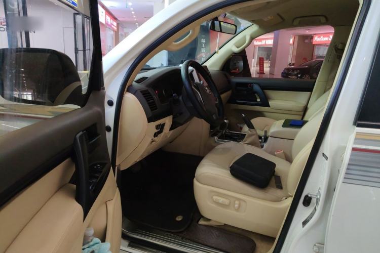 Used Toyota Land Cruiser  Driver Seat