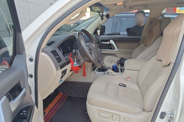 Used Toyota Land Cruiser 2016 4.6L Automatic VX-R Driver Seat