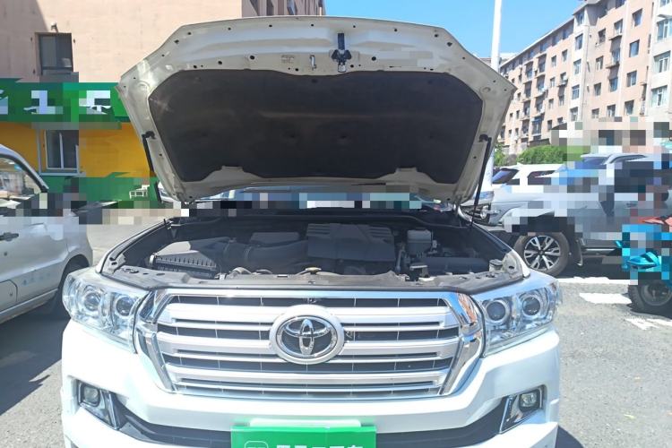 Used Toyota Land Cruiser 2016 4.0L Automatic Transmission Middle East Version Engine Bay