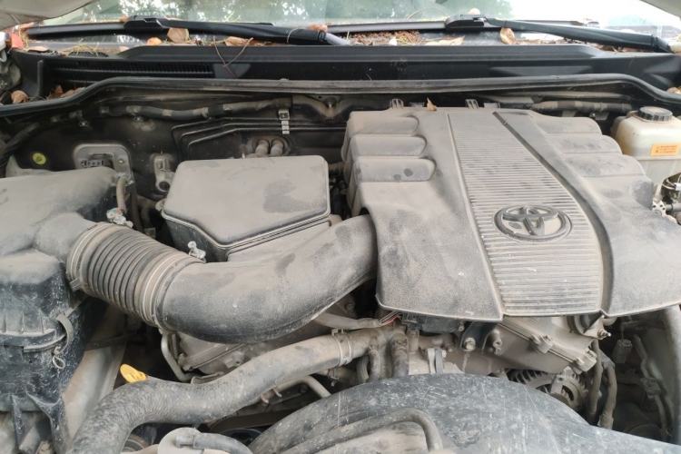 Used Toyota Land Cruiser 2016 4.0L Automatic GX-R Engine Bay