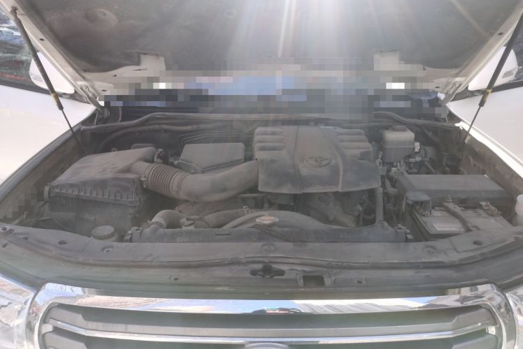 Used Toyota Land Cruiser 2016 4.0L Gasoline 8-Seater Middle East Version Engine Bay