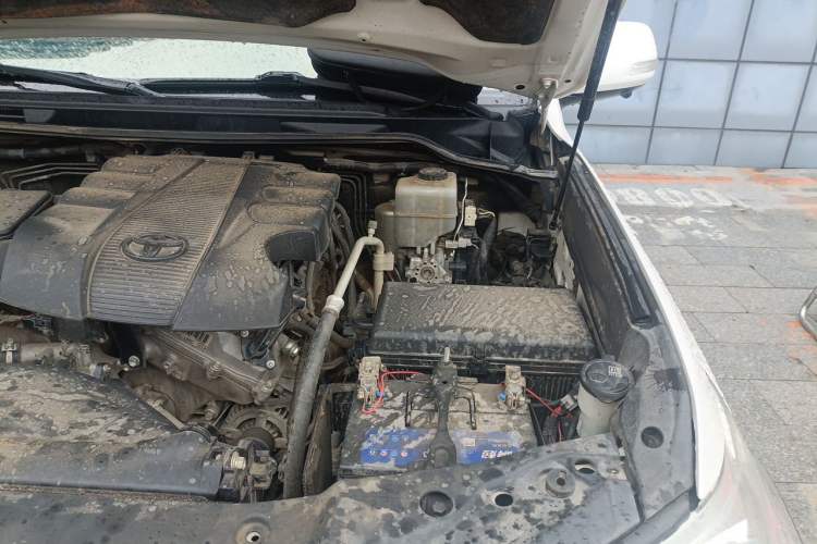 Used Toyota Land Cruiser  Engine Bay Left
