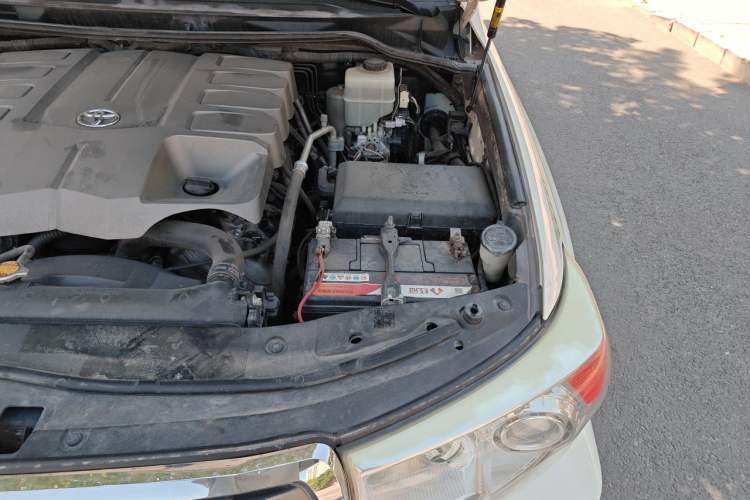 Used Toyota Land Cruiser  Engine Bay Left