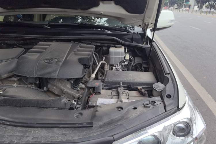 Used Toyota Land Cruiser 2016 4.0L Automatic GX-R Engine Bay Left