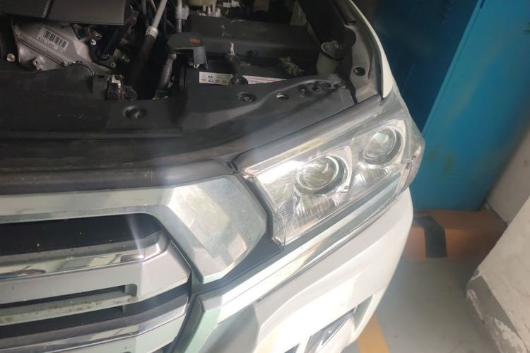 Used Toyota Land Cruiser 2016 4.0L Gasoline 8-Seater U.S. Specification Engine Bay Left