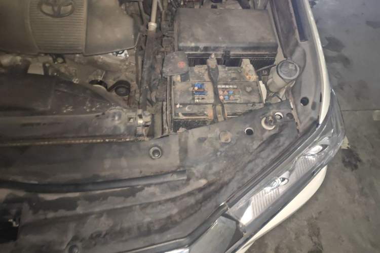 Used Toyota Land Cruiser  Engine Bay Left
