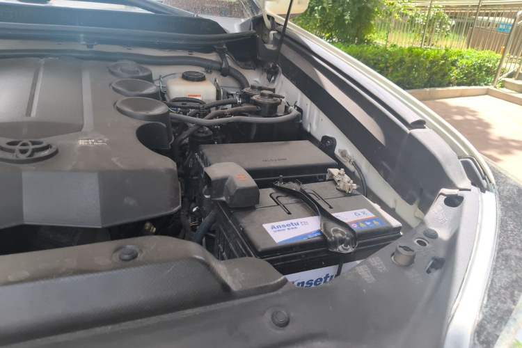 Used Toyota Land Cruiser  Engine Bay Left