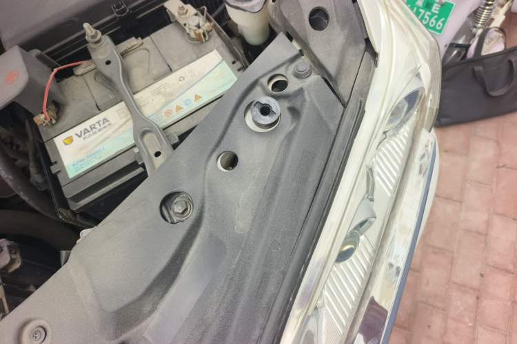 Used Toyota Land Cruiser  Engine Bay Left