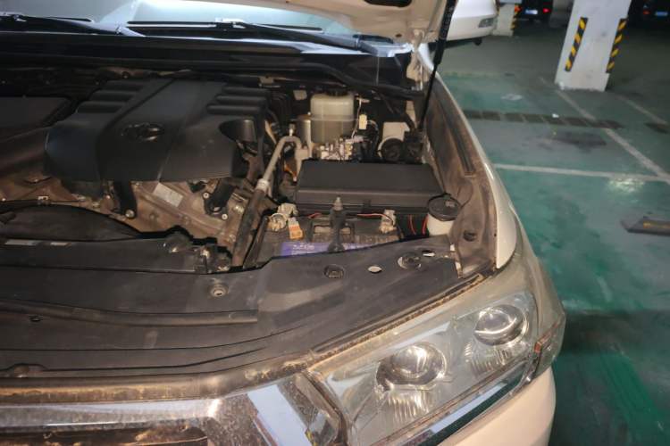 Used Toyota Land Cruiser  Engine Bay Left