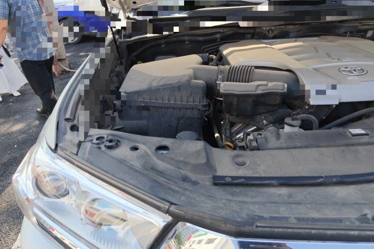 Used Toyota Land Cruiser  Engine Bay Right