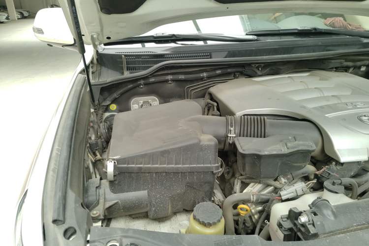 Used Toyota Land Cruiser  Engine Bay Right