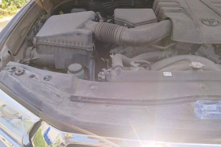 Used Toyota Land Cruiser  Engine Bay Right