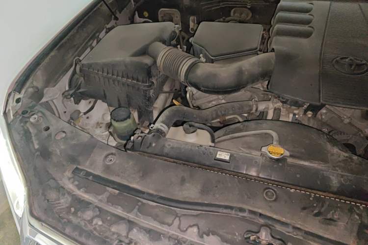 Used Toyota Land Cruiser  Engine Bay Right