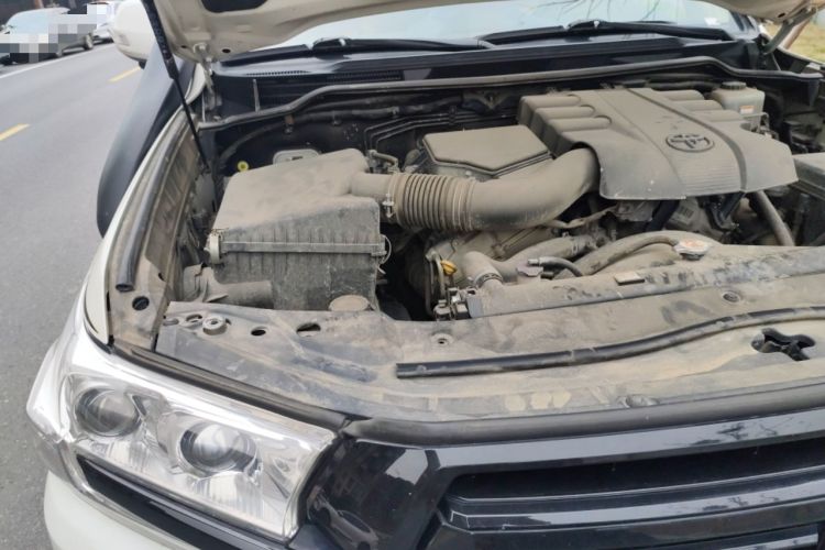 Used Toyota Land Cruiser  Engine Bay Right