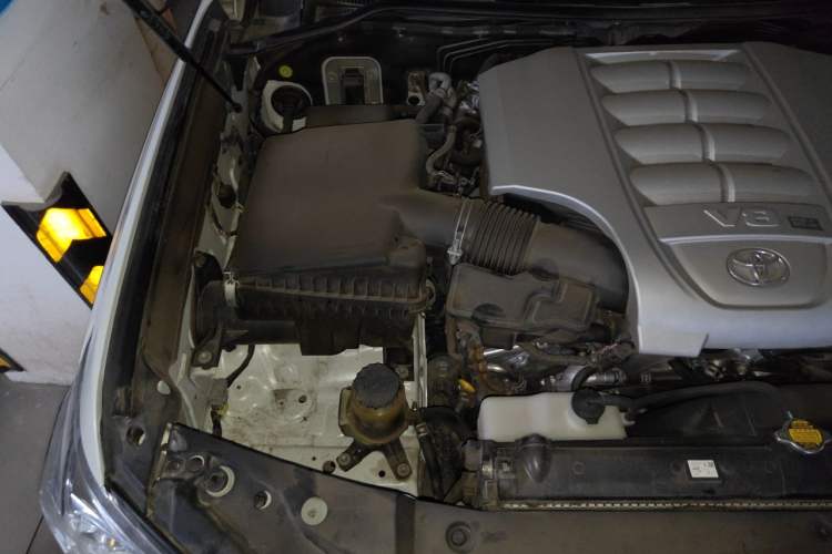 Used Toyota Land Cruiser  Engine Bay Right