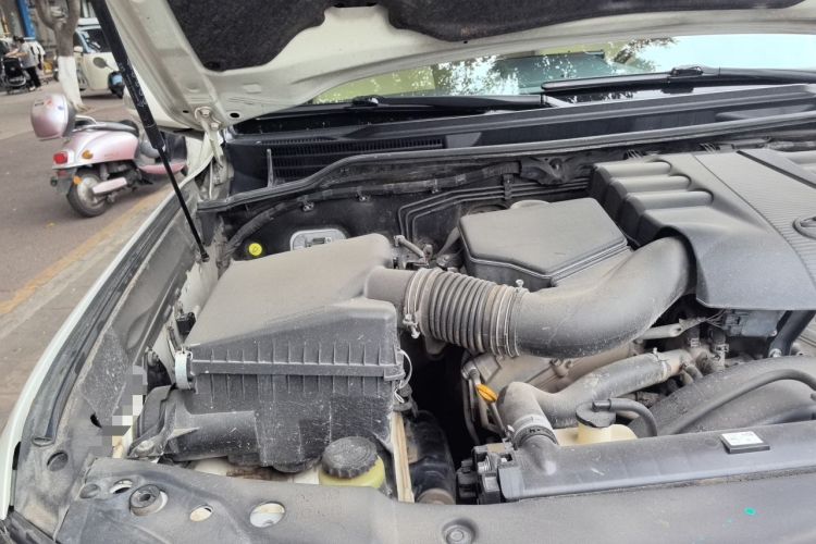 Used Toyota Land Cruiser 2016 4.0L Automatic GX-R Engine Bay Right