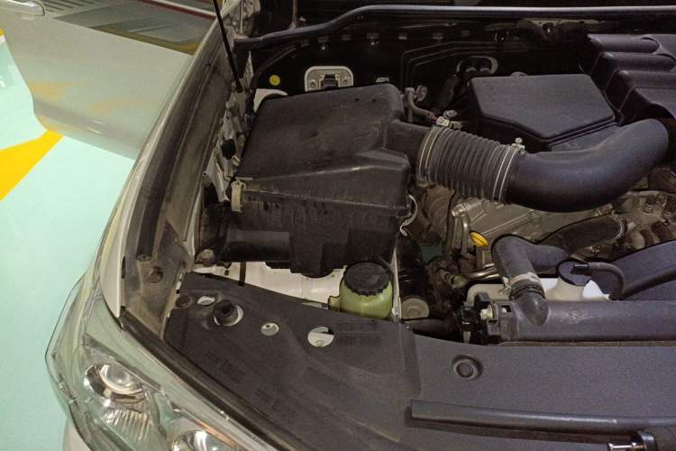 Used Toyota Land Cruiser 2016 4.0L Gasoline 8-Seater U.S. Specification Engine Bay Right