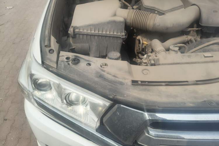 Used Toyota Land Cruiser 2016 4.0 GX-R Dual Fuel Dual Differential – Middle East Engine Bay Right