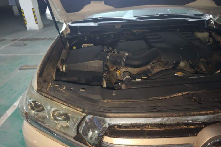 Used Toyota Land Cruiser  Engine Bay Right