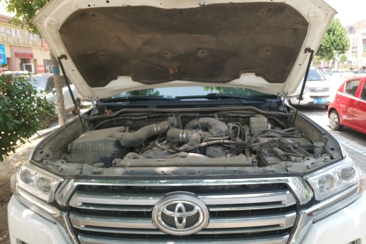Used Toyota Land Cruiser 2016 4.0L Automatic Parallel Import Version 5 Seats Engine Bay