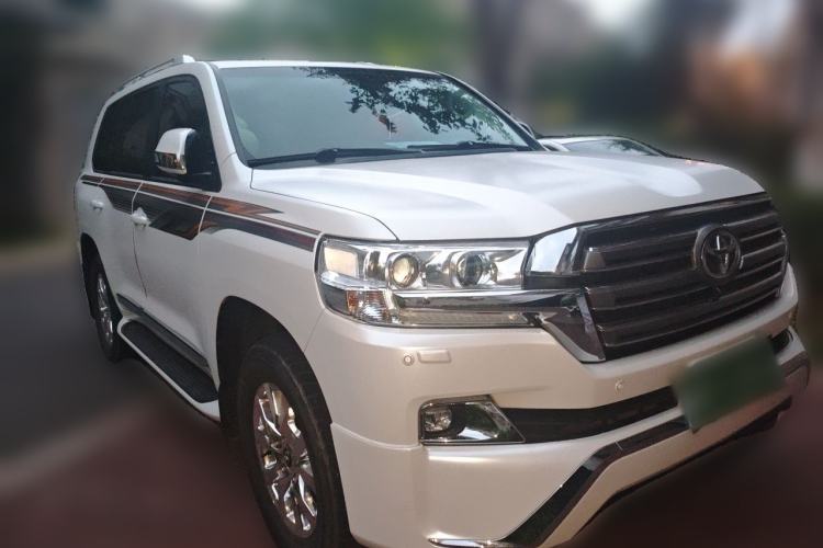 Used Toyota Land Cruiser  Front Right 45 Deg