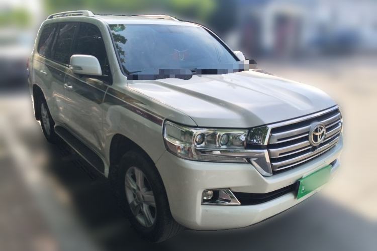 Used Toyota Land Cruiser 2016 4.0L Gasoline 8-Seater Middle East Version Front Right 45 Deg