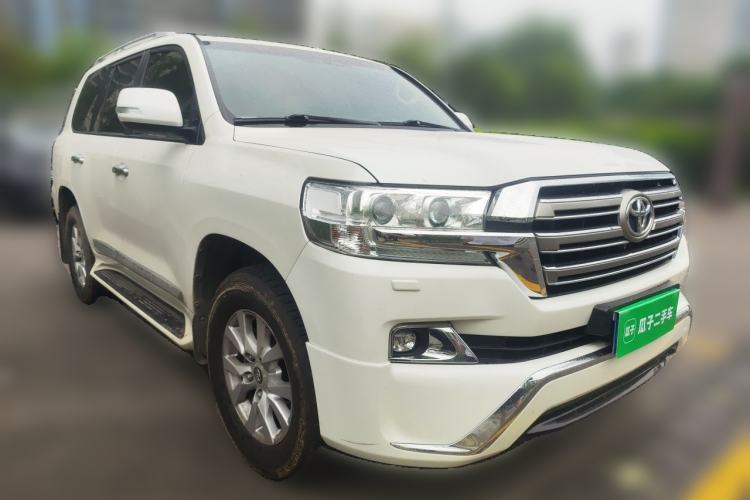 Used Toyota Land Cruiser 2016 4.0L Gasoline 8-Seater Middle East Version Front Right 45 Deg