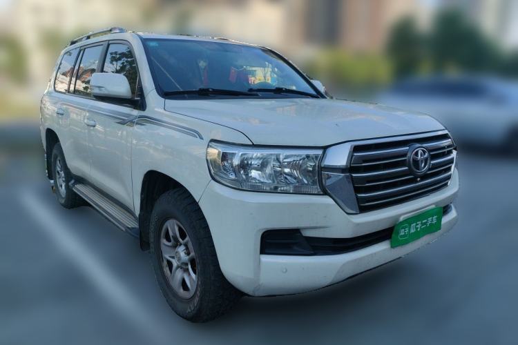Used Toyota Land Cruiser 2016 4.0L GX 5-Seater U.S. Specification Front Right 45 Deg
