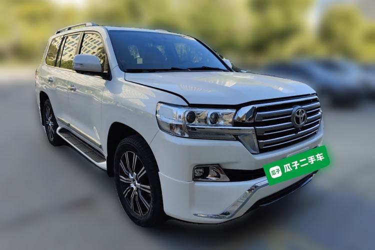 Used Toyota Land Cruiser 2016 4.0L GX-R Eight-Cylinder Dual Differential – Middle East Front Right 45 Deg