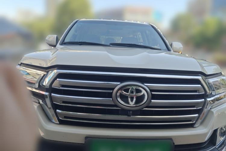 Used Toyota Land Cruiser 2016 4.6L Automatic VX-R Front