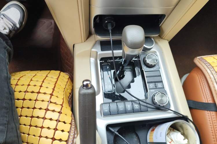 Used Toyota Land Cruiser  Gear Lever