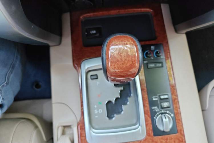 Used Toyota Land Cruiser  Gear Lever