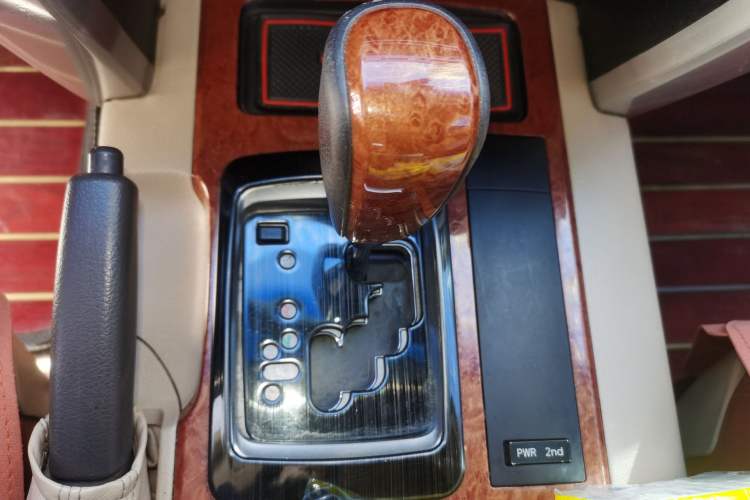 Used Toyota Land Cruiser 2016 4.0L Gasoline 8-Seater Middle East Version Gear Lever