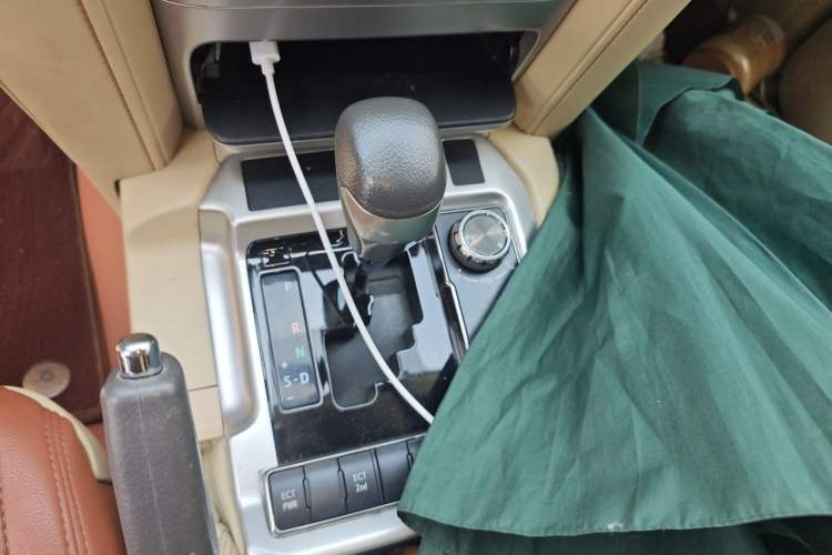 Used Toyota Land Cruiser  Gear Lever